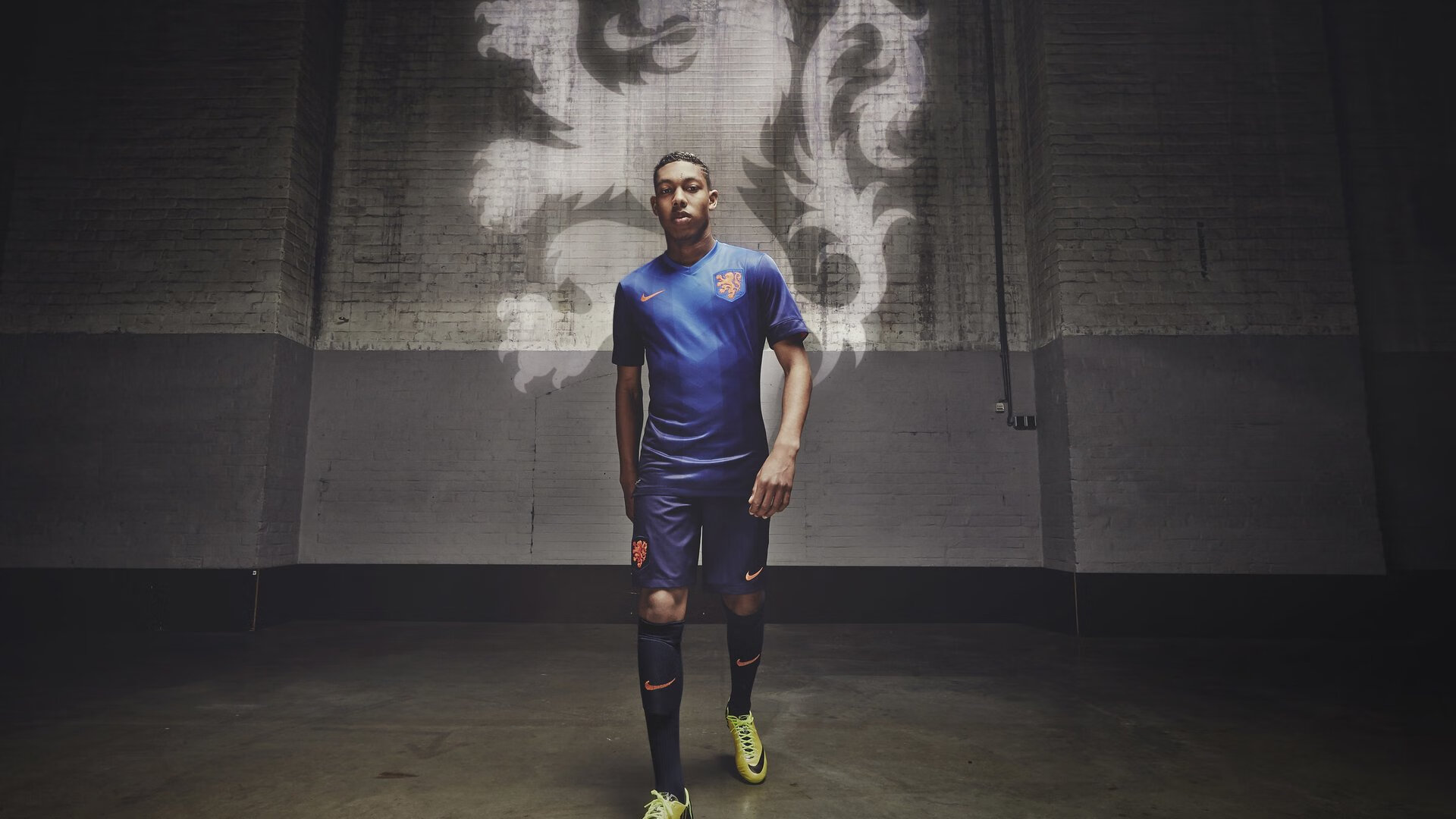 kaiyun登录入口-_快船队整体战术配合默契，连胜不断_，快船队的比赛