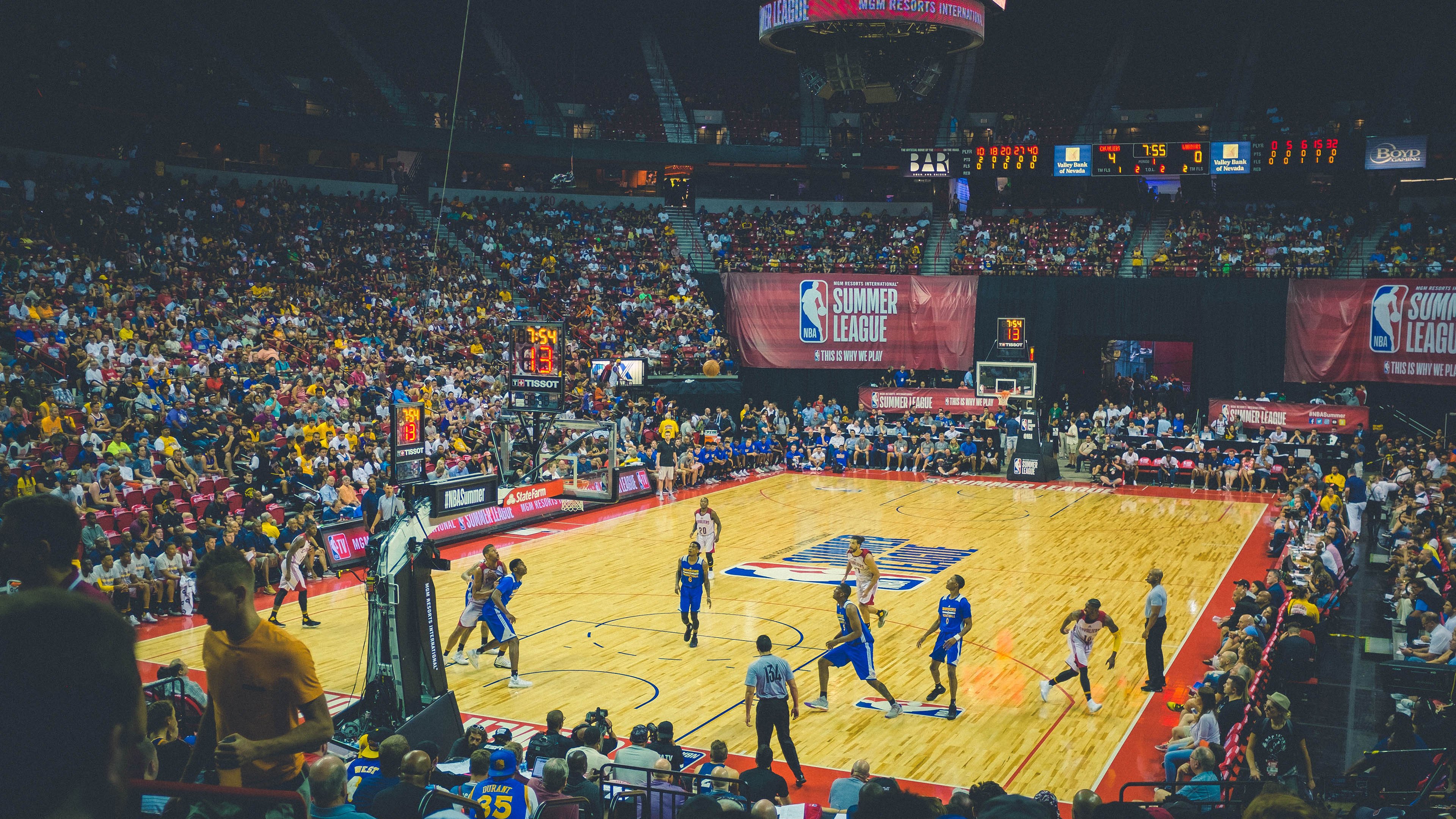 体育电影入围国际电影节 聚焦竞技与人性，继续播放体育电影